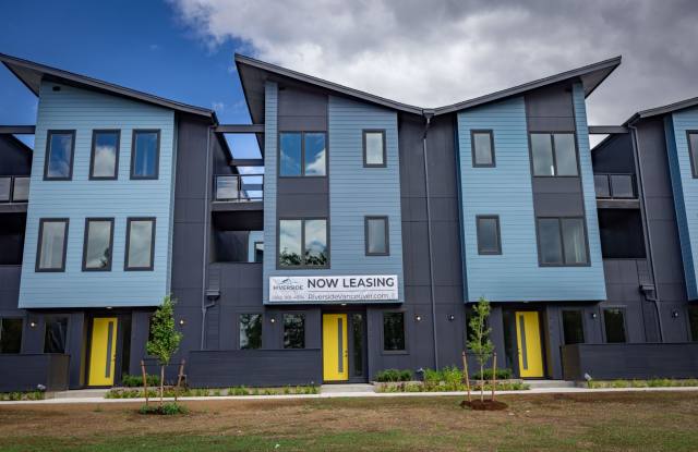 RIVERSIDE TOWNHOMES - BRAND NEW! - 1712 Southeast Columbia River Drive, Vancouver, WA 98661
