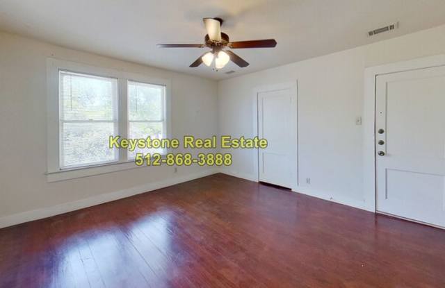 1607 South Austin Avenue Gallery 4