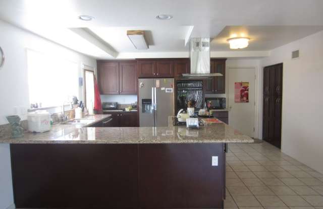 540 La Presa Dr Gallery 2