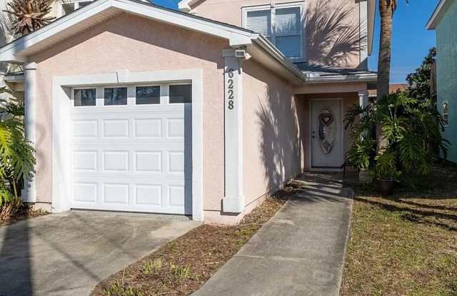 2 Bedroom 1.5 Bath Near Navy Base - 6228 Sunset Drive, Upper Grand Lagoon, FL 32408