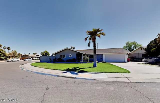 8115 E Edgemont Avenue Gallery 4