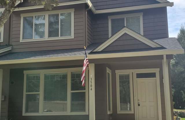 Beautiful townhome in perfect location! photos photos