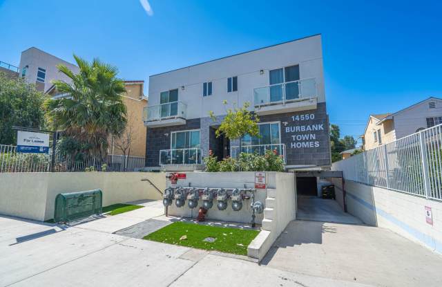 Beautiful 1-Bedroom Home with a Private Office Space and Modern Upgrades! photos photos Beautiful 1-Bedroom Home with a Private Office Space and Modern Upgrades! photos photos