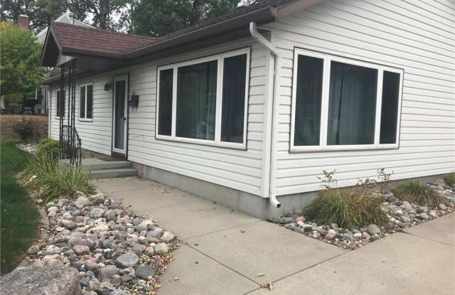 1315 Summit Avenue photos photos