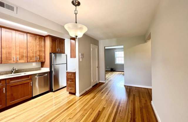 2207 WASHINGTON Avenue Gallery 4