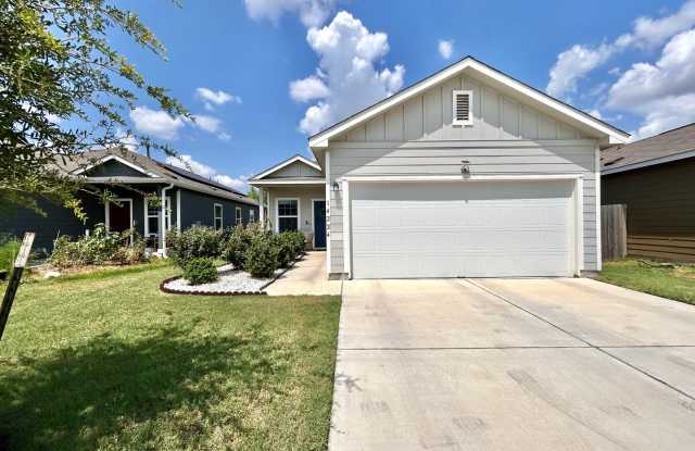 Spacious 3-Bed / 2-Bath with Walk-In Closet and Backyard Retreat photos photos