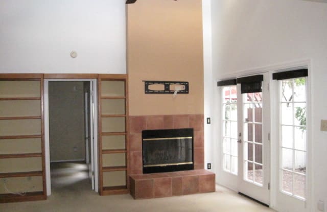 13825 N 42nd St - 13825 North 42nd Street, Phoenix, AZ 85032