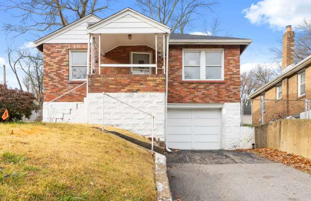 2 Bedroom SFH For Rent! NEW LVP Flooring, Fresh Paint, Private Backyard, and a Basement! - 1261 North Florissant Road, Calverton Park, MO 63135