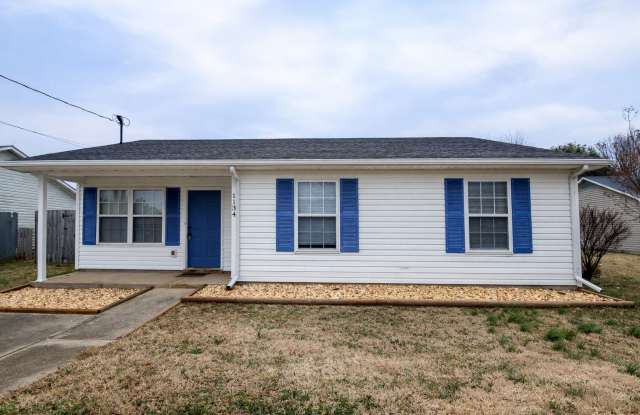 $1250 - 3 Bedroom 1 Bath Home offering Sunroom! - 1134 Timothy Avenue, Oak Grove, KY 42262