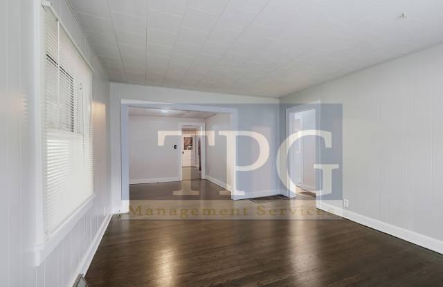 13425 Parker Avenue Gallery 2