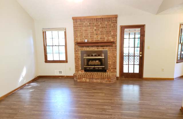 1593 HIGHWAY 3 N Gallery 3