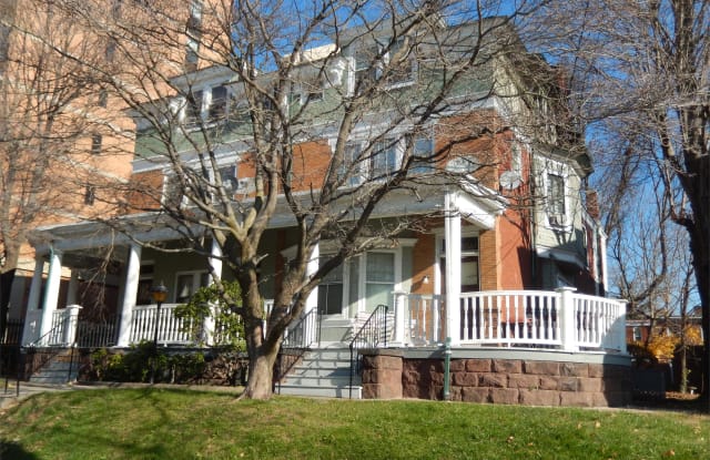 307 West 18th Street - 4 photos photos
