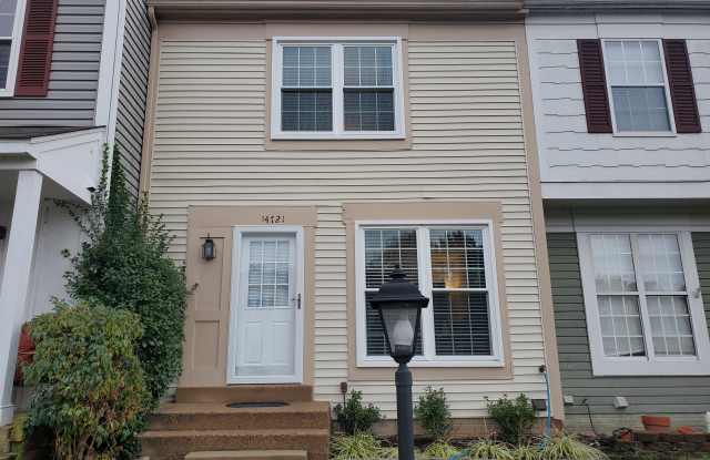 14721 Basingstoke Loop - 14721 Basingstoke Loop, Centreville, VA 20120