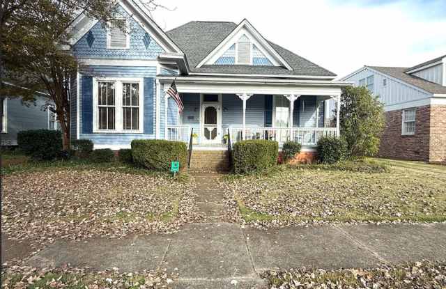 1119 College St photos photos