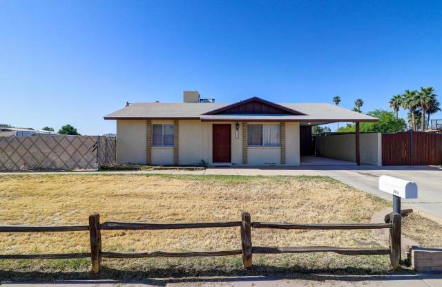 8637 W EARLL Drive - 8637 West Earll Drive, Phoenix, AZ 85037