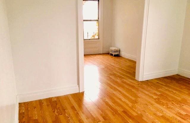 813  Morris Park , #2 - 813 Morris Park Avenue, Bronx, NY 10462