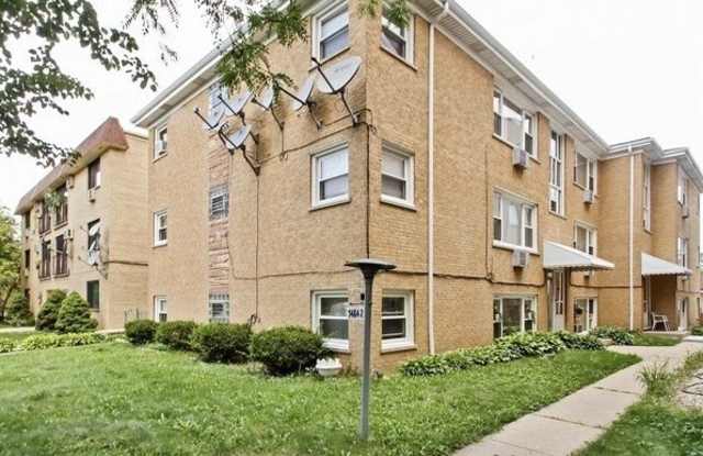 5484 W Higgins Avenue unit: Gc - 5484 West Higgins Avenue, Chicago, IL 60630