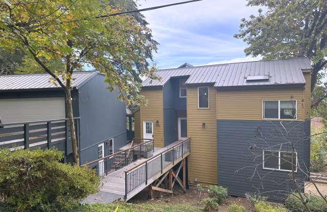175 Southwest 85th Avenue Gallery 1