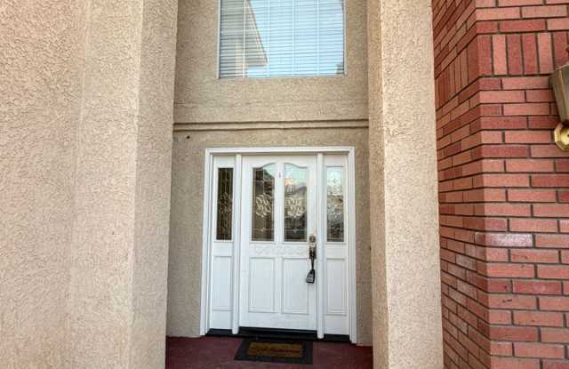 Spacious 4-Bedroom Home with Beautiful Desert Landscaping! Gallery 4