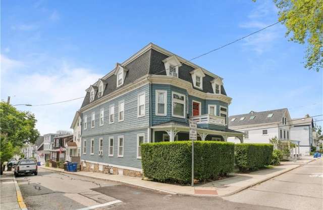 501 Spring Street Gallery 2
