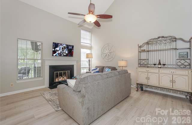 20105 Henderson Road unit: E Gallery 4