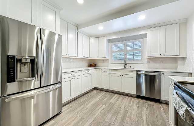 5553 SALERNO Road Gallery 4