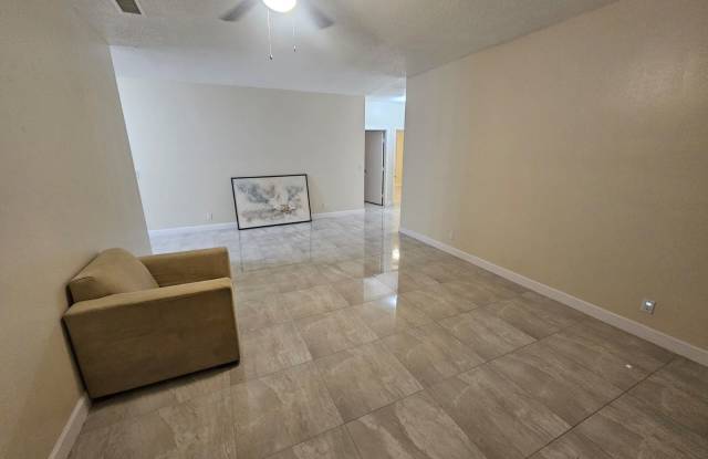 2401 Southwest 82nd Terrace photos photos