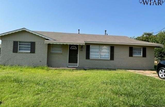 2803 ROANOKE DRIVE photos photos