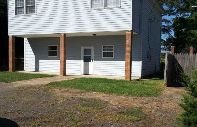 8 Mattingly Ave - 8 Mattingly Avenue, Indian Head, MD 20640