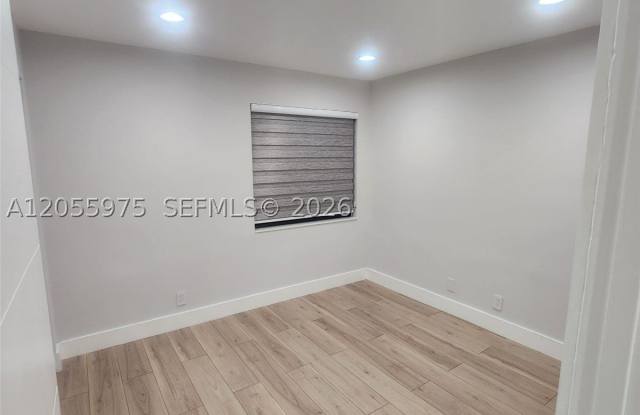 6376 NW 170th Ln Gallery 3