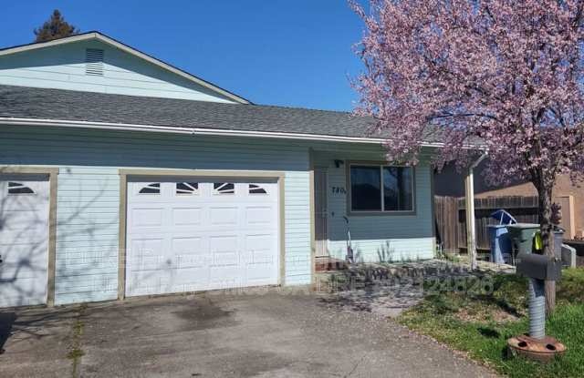780 El Rio St photos photos