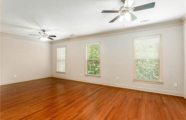 1132 Perimeter Walk Gallery 2