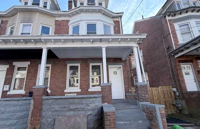 163 Hoffman Ave photos photos