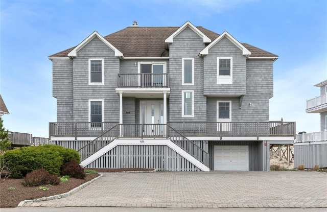 835 Dune Road photos photos