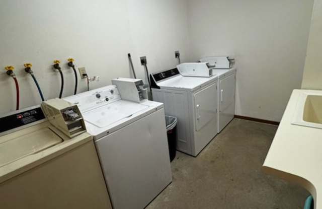 Cozy 1-Bedroom, 1-Bath Apartment in Onalaska - Perfect Location! $875 Available 5/01/2025 photos photos