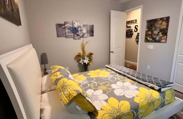 1592 Saddle Ct photos photos