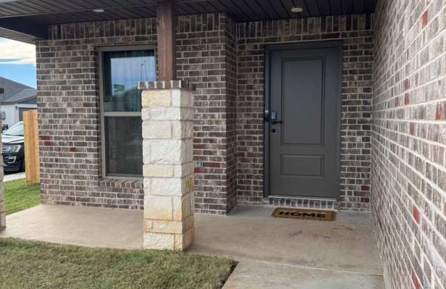 Newer built in Homestaed 2025 Large 3/2/2 Gallery 3