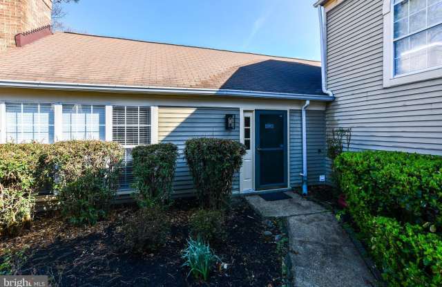 4624 GOVERNOR KENT Court unit: 480 photos photos