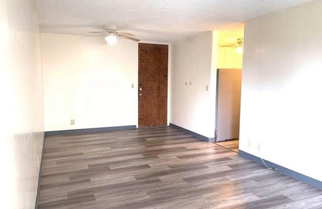 C Building unit, 2 Bed 1 Bath, View of the lake photos photos