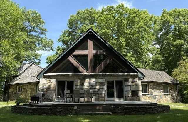 40 Looking Glass Hill Road photos photos