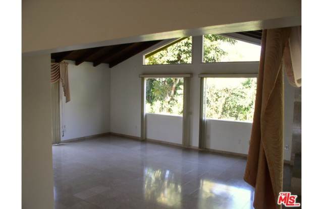 9431 CIR BREAKWATER Gallery 3