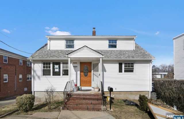 380 Grand Avenue photos photos