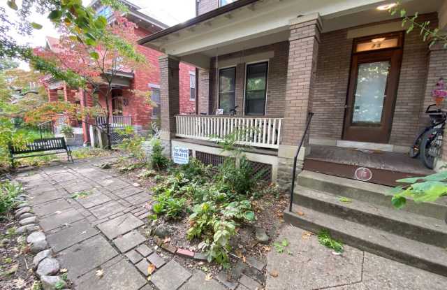 E Oakland Ave 75 NPR photos photos