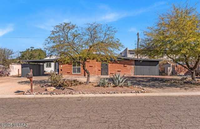 6933 E Bonnie Brae Drive photos photos