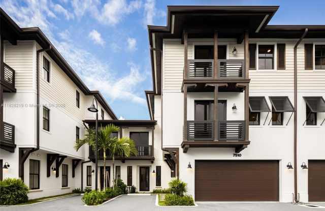 7510 SW 100th St photos photos