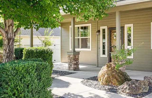 Beautiful 4-Bedroom Home in Meridian’s Bridge Tower Subdivision Gallery 3