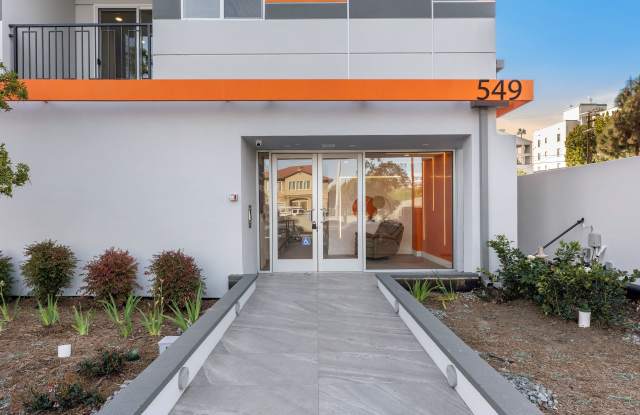 ST Living at 549 N Heliotrope Dr | Fresh &  Modern for the Best of LA Living! Gallery 4