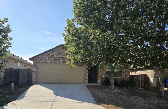 6815 Kingsley Edge Gallery 1