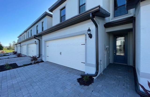 ANNUAL RENTAL - 3 BED/ 2.5 BATH TOWNHOUSE AT SONOMA OAKS photos photos