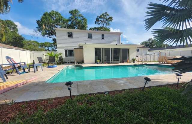 1279 86TH Avenue N Gallery 4